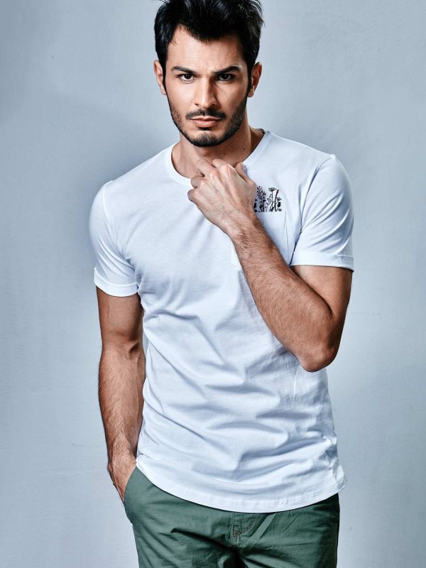 Wholesale White T-shirt for men with embroidery