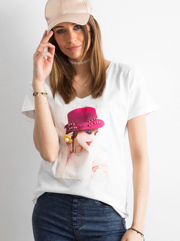 Wholesale Women's white T-shirt with applique