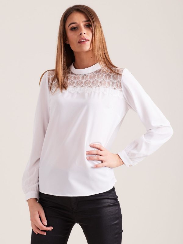 Wholesale White elegant blouse with decorative neckline