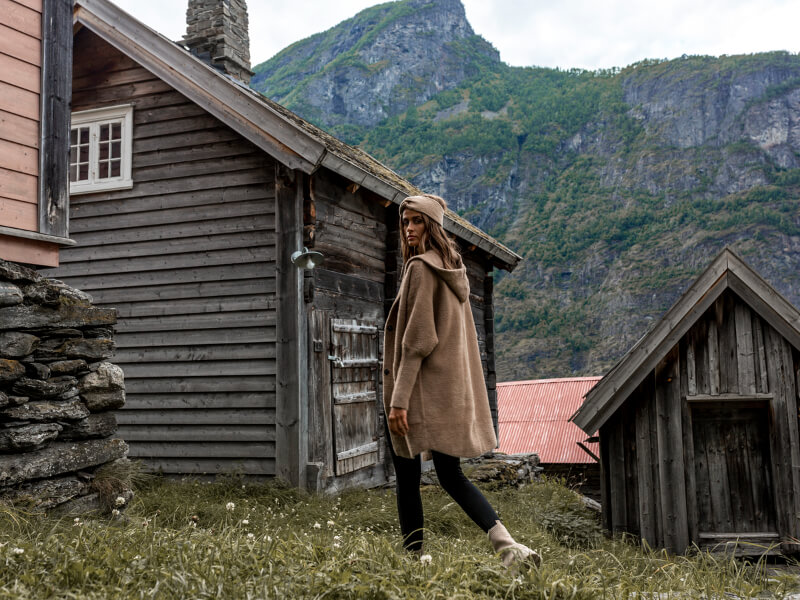 Alpaca coat wholesale — where to buy hit autumn-winter styling?