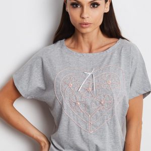 Wholesale Gray t-shirt with embroidered heart