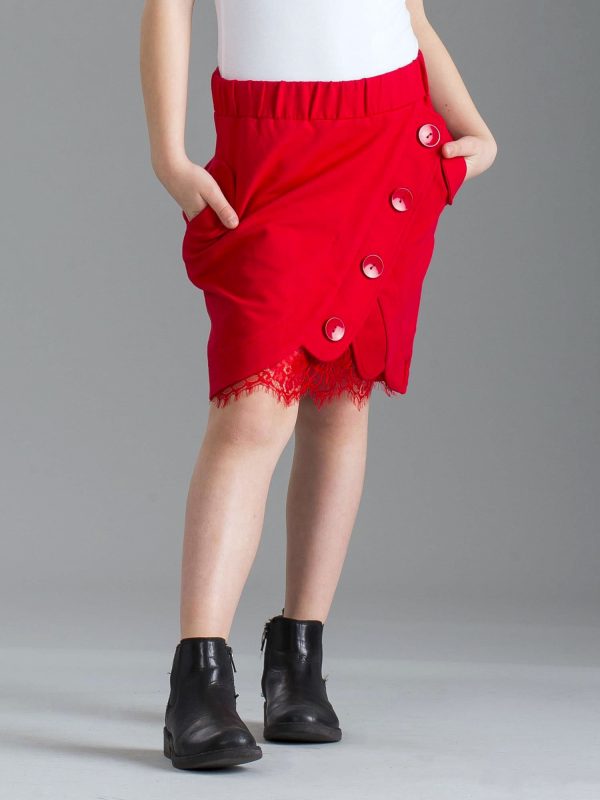 Wholesale Red girl skirt with decorative buttons