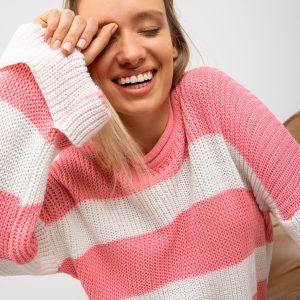 Wholesale Pink ecru women's oversize sweater with wool