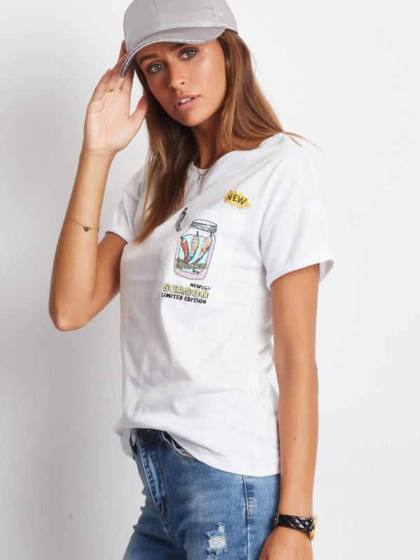 Wholesale White t-shirt with print on the pocket