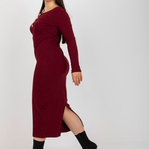 Wholesale Burgundy ribbed plus size dress with decorative buttons