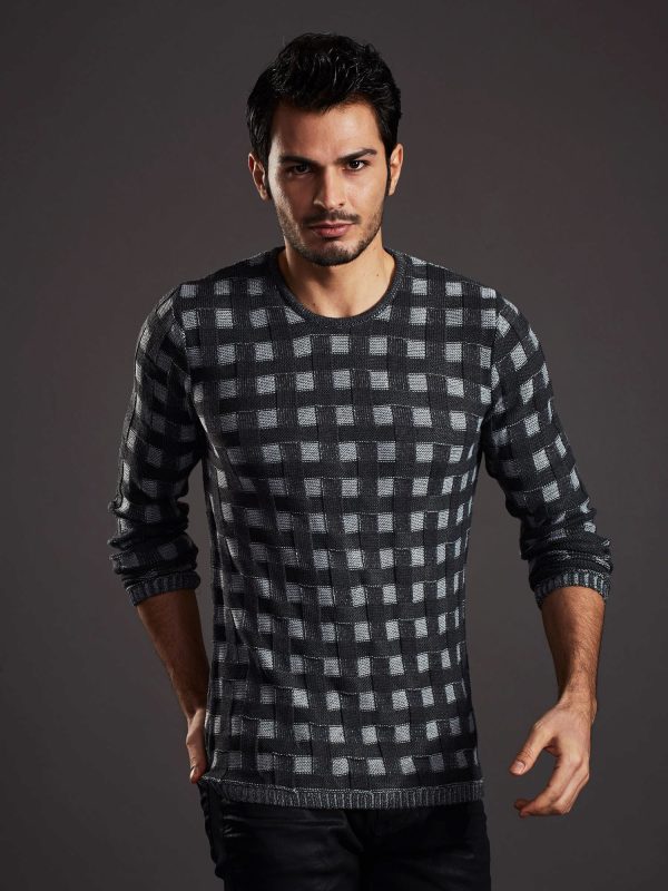 Wholesale Dark Grey Men's Sweater With Braided Pattern