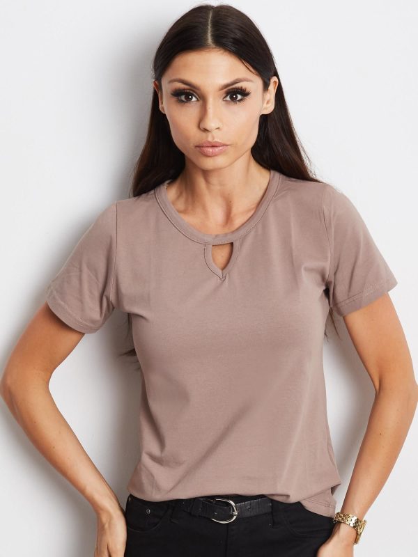 Wholesale Beige T-shirt with teardrop