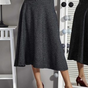 Wholesale Black midi skirt with geometric motif