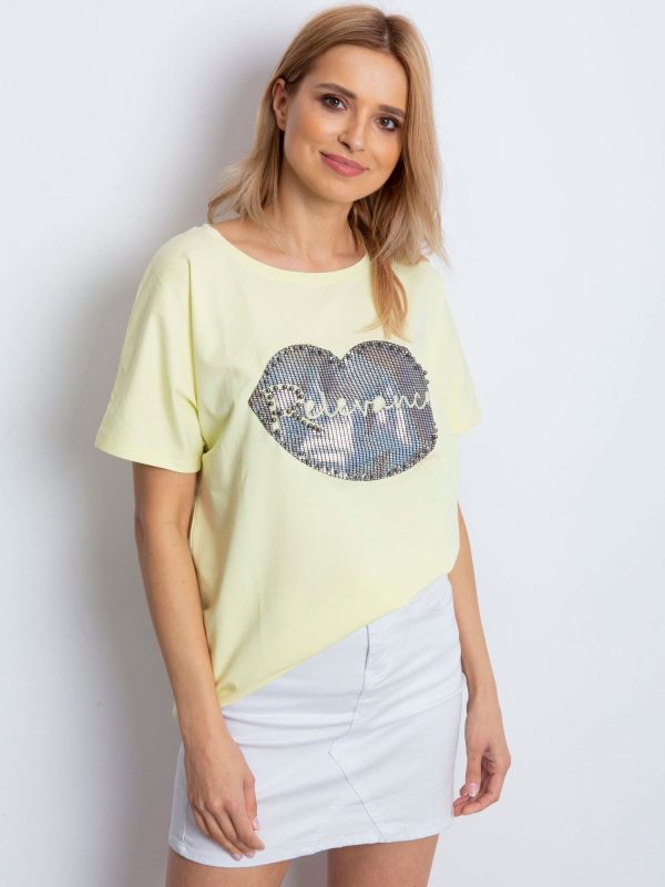 Wholesale Yellow t-shirt with lip motif