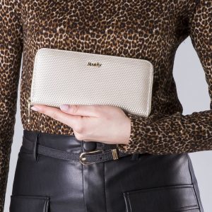 Wholesale Beige lacquered wallet