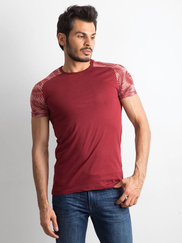 Wholesale Burgundy t-shirt for men with print on the sleeves