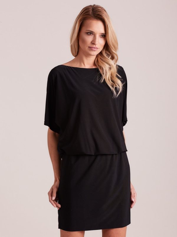 Wholesale Black dress with a neckline on the back