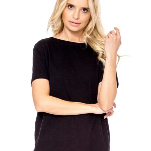 Wholesale Black t-shirt with deep neckline at the back