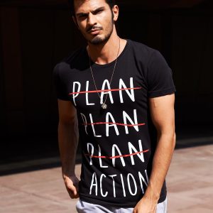 Wholesale Black t-shirt for men with motivational print