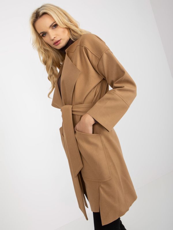 Wholesale Kamelfarbener dünner Mantel mit Bindung OCH BELLA