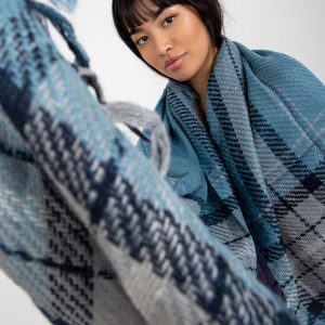 Wholesale Women's blue scarf with fringes