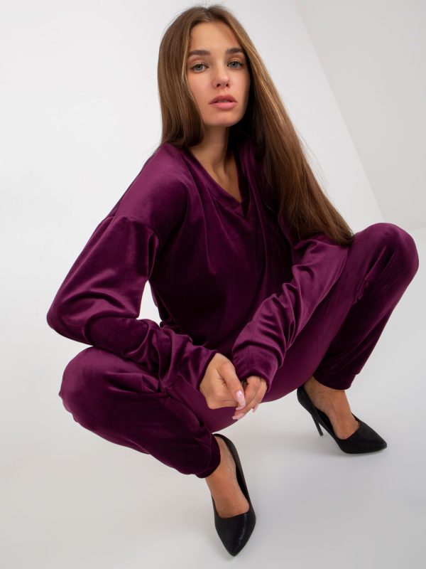 Wholesale Purple plain velour set with V neckline RUE PARIS